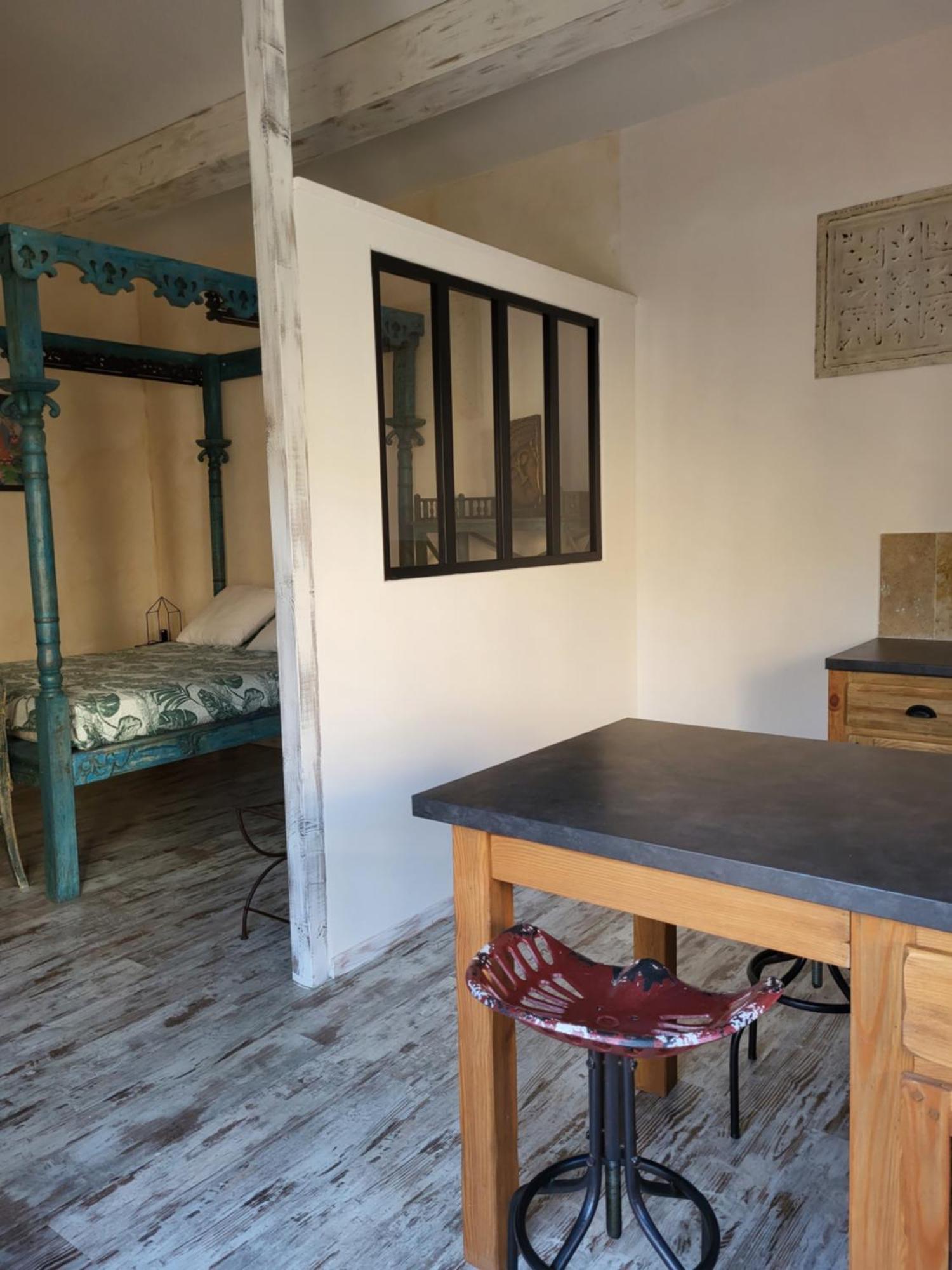 Studios Et Gite La Sauvasse Vagnas Habitación foto