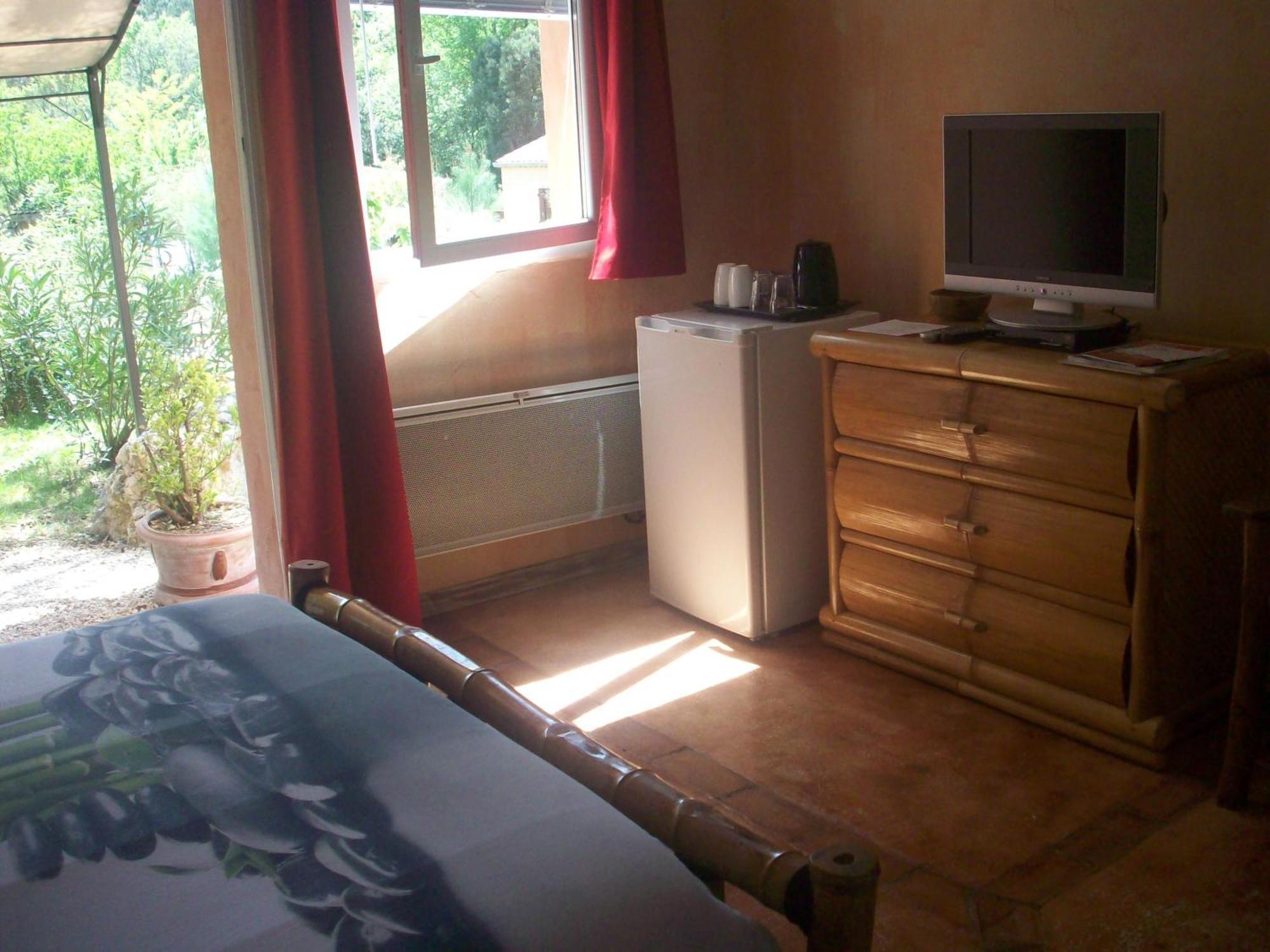 Studios Et Gite La Sauvasse Vagnas Habitación foto