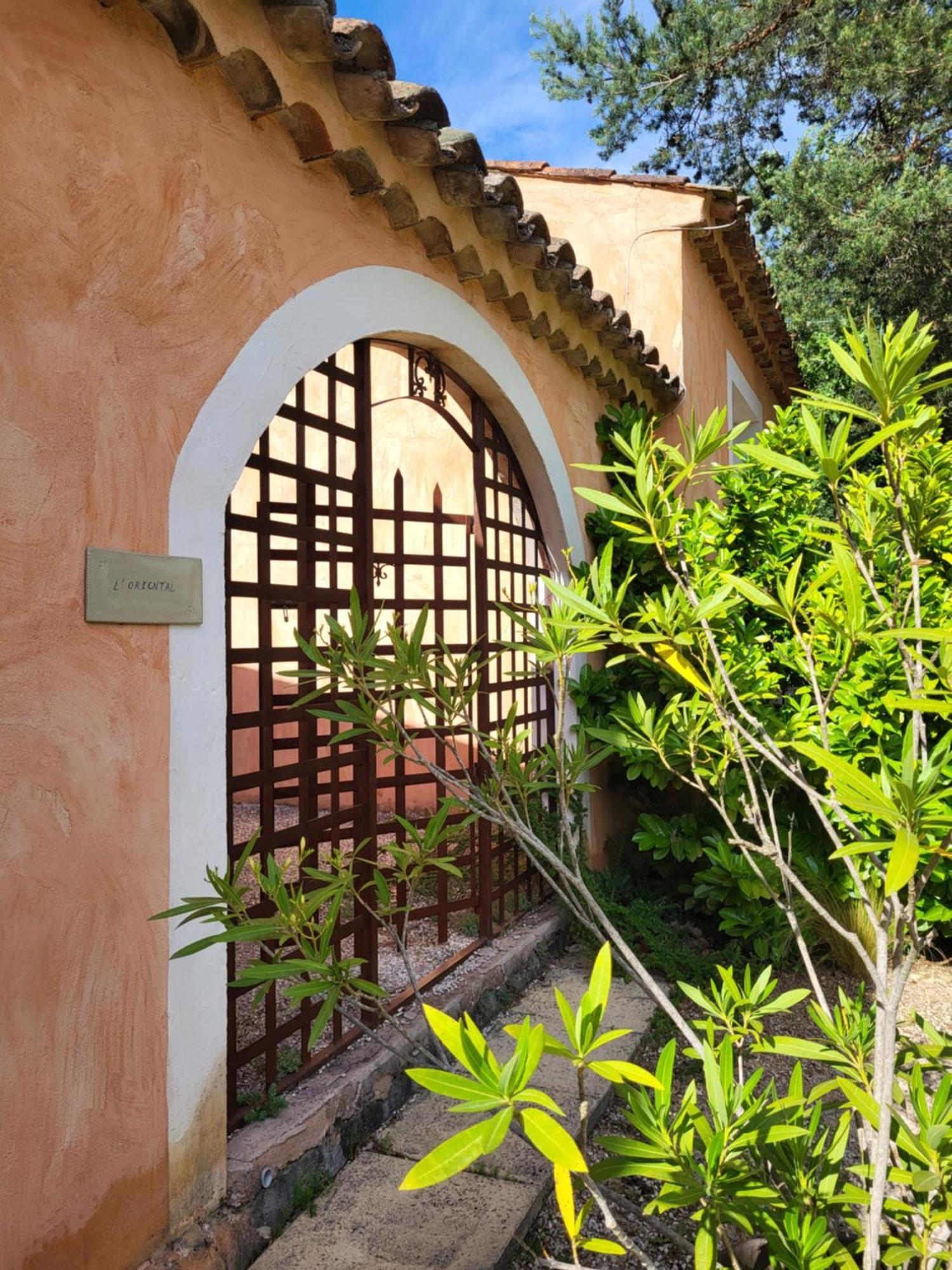 Studios Et Gite La Sauvasse Vagnas Habitación foto